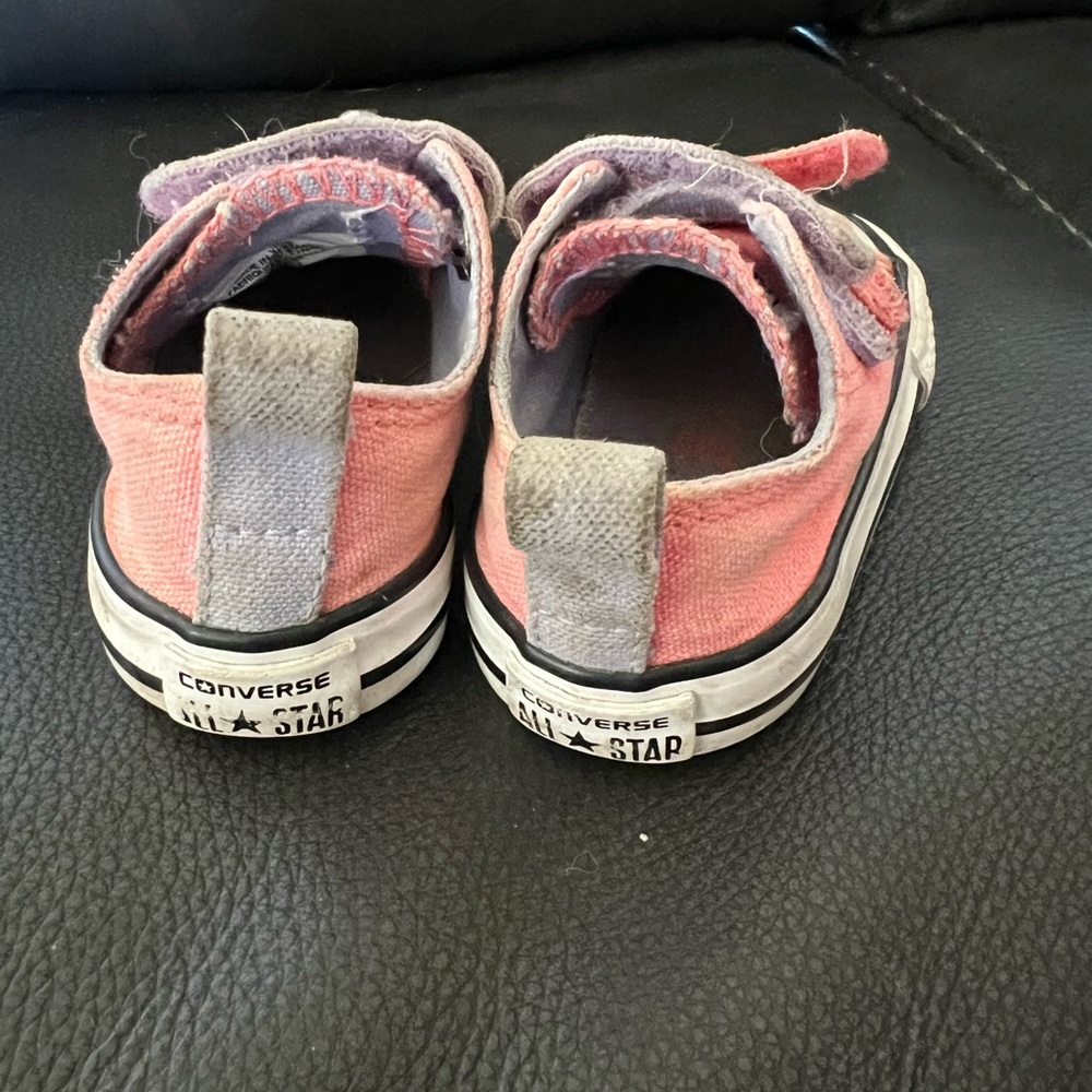 Converse - Picture 3 of 5